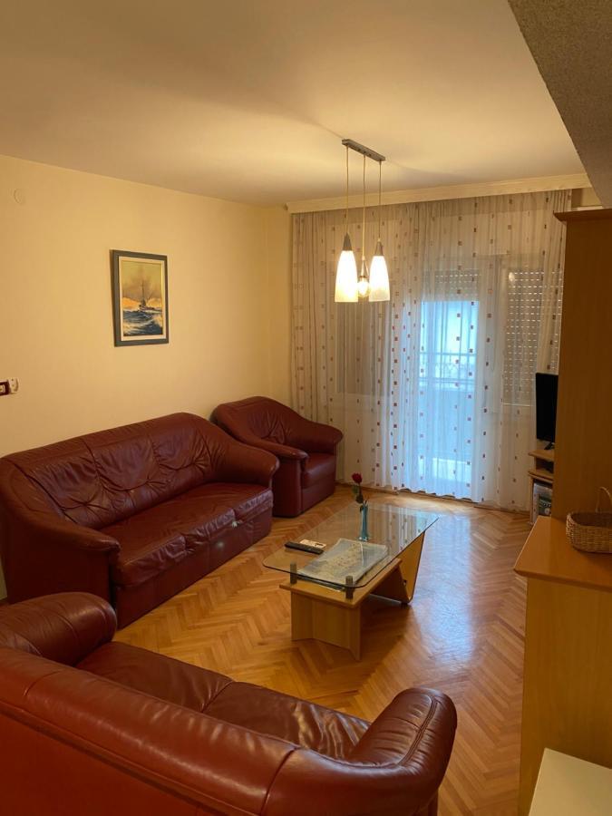 Apartman Luka + Free Parking Appartement Zadar Buitenkant foto